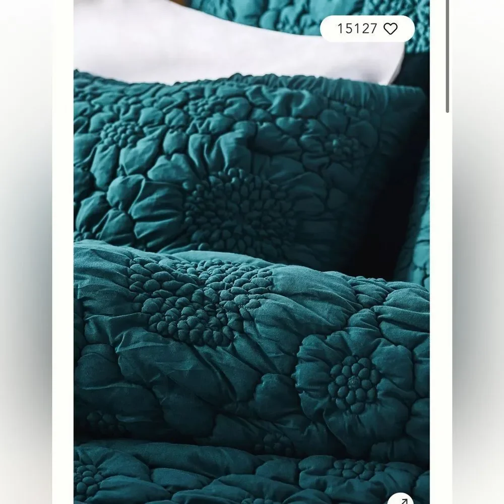 Dahlia Cotton Jersey Floral Quilt Size King